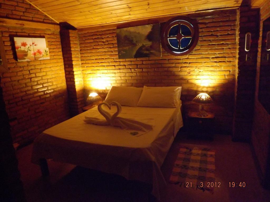Pousada Quintal Das Pedras Penedo  Habitación foto